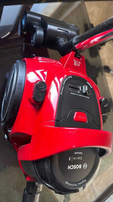 Пылесос ишлаши яхши bosch