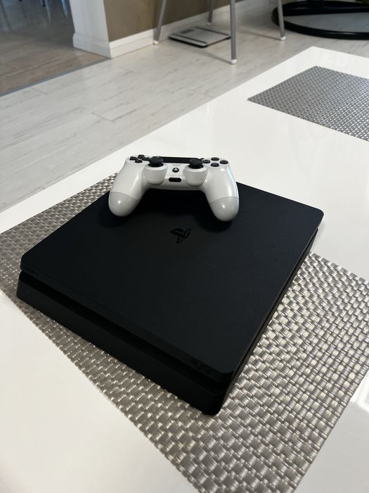 Playstation 4 Slim 1Tb