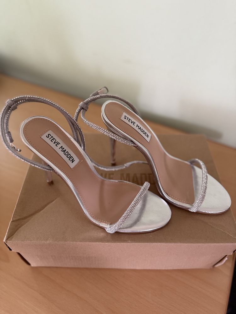 Sandale cu toc Steve Madden