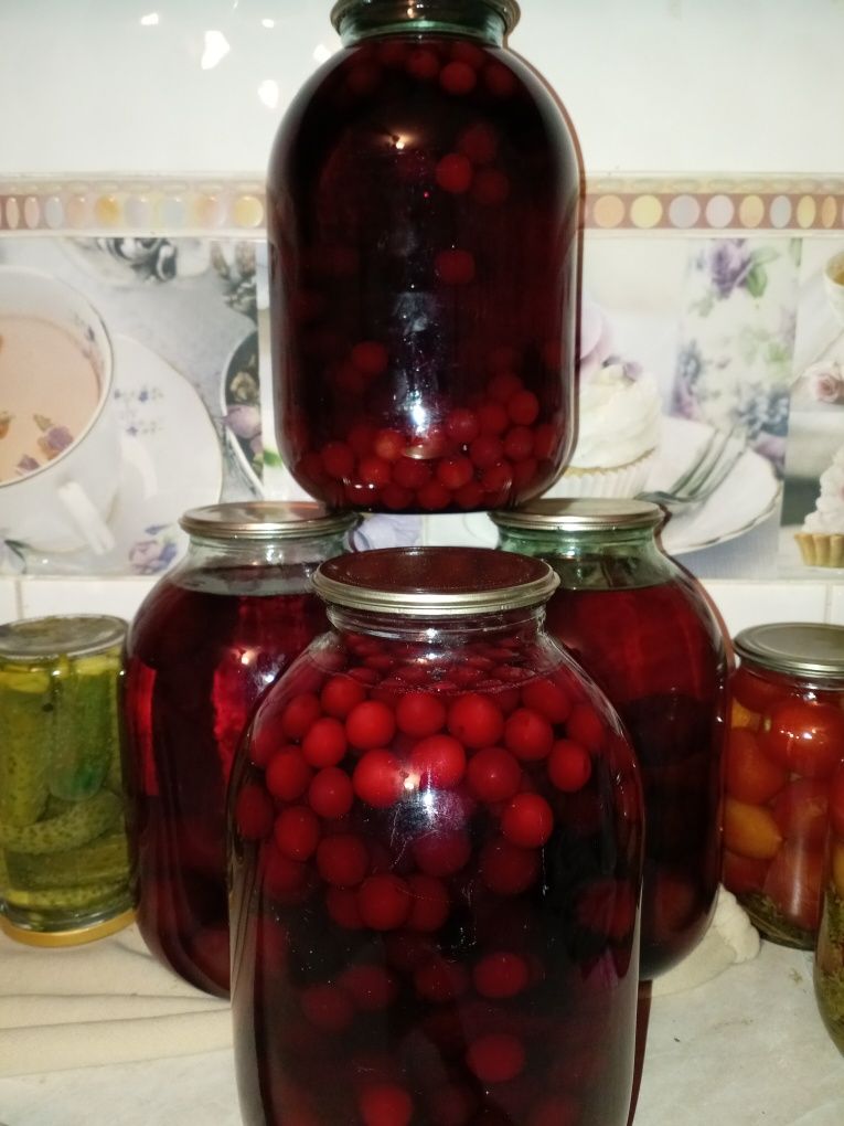 Компоты из яблок, сливы, вишни