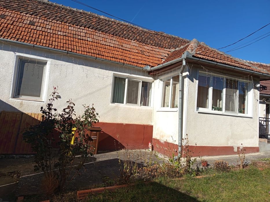 Vând casă în com. Măieruș, jud Brasov