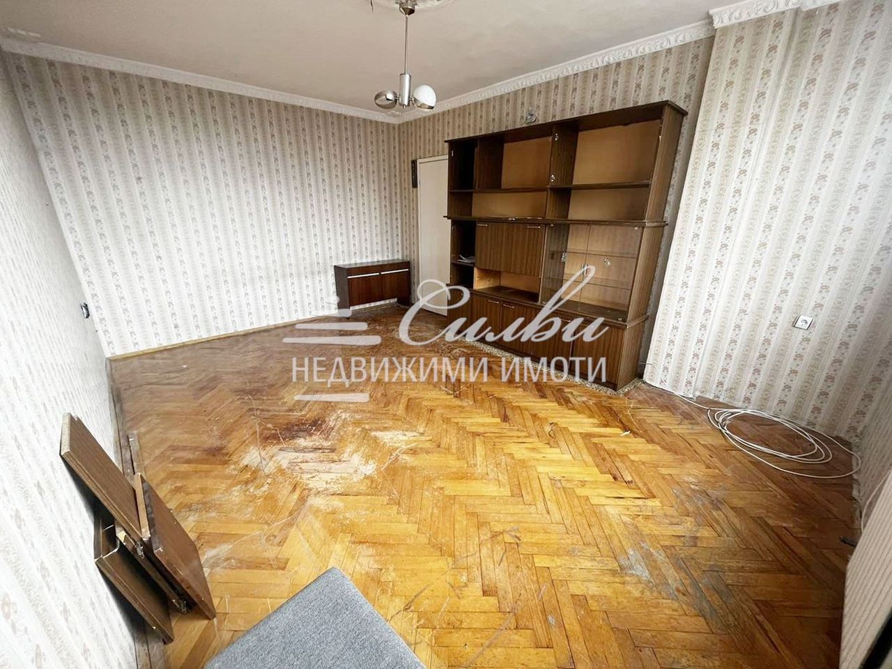 Продава се Едностаен апартамент в Шумен, Добруджански - 39 кв.м за 1485 €/кв.м - Снимка #1