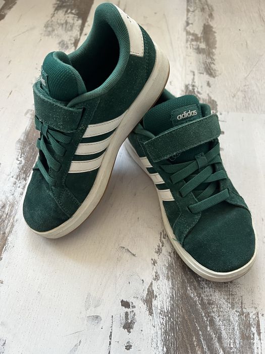 Детски велирени кецове Adidas