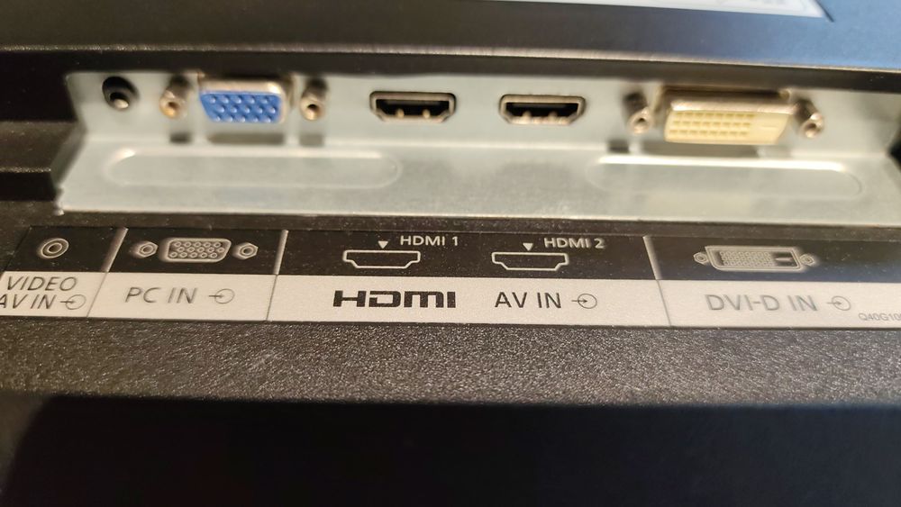 Monitor Panasonic 32inc.Model TH-43LFE8E