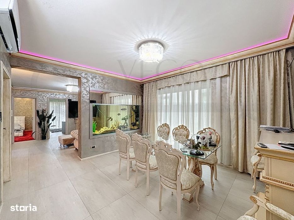 Apartament cu 4 camere, 100 mp, terasa 35 mp, 2 garaje, zona Marasti