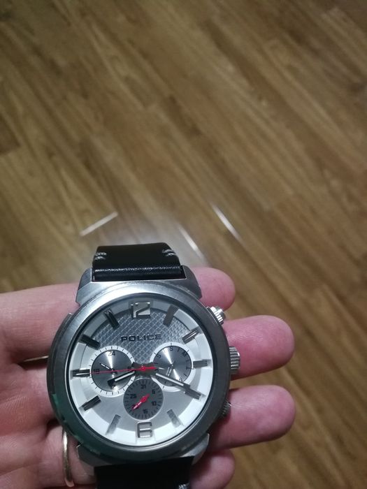 Vând ceas Police