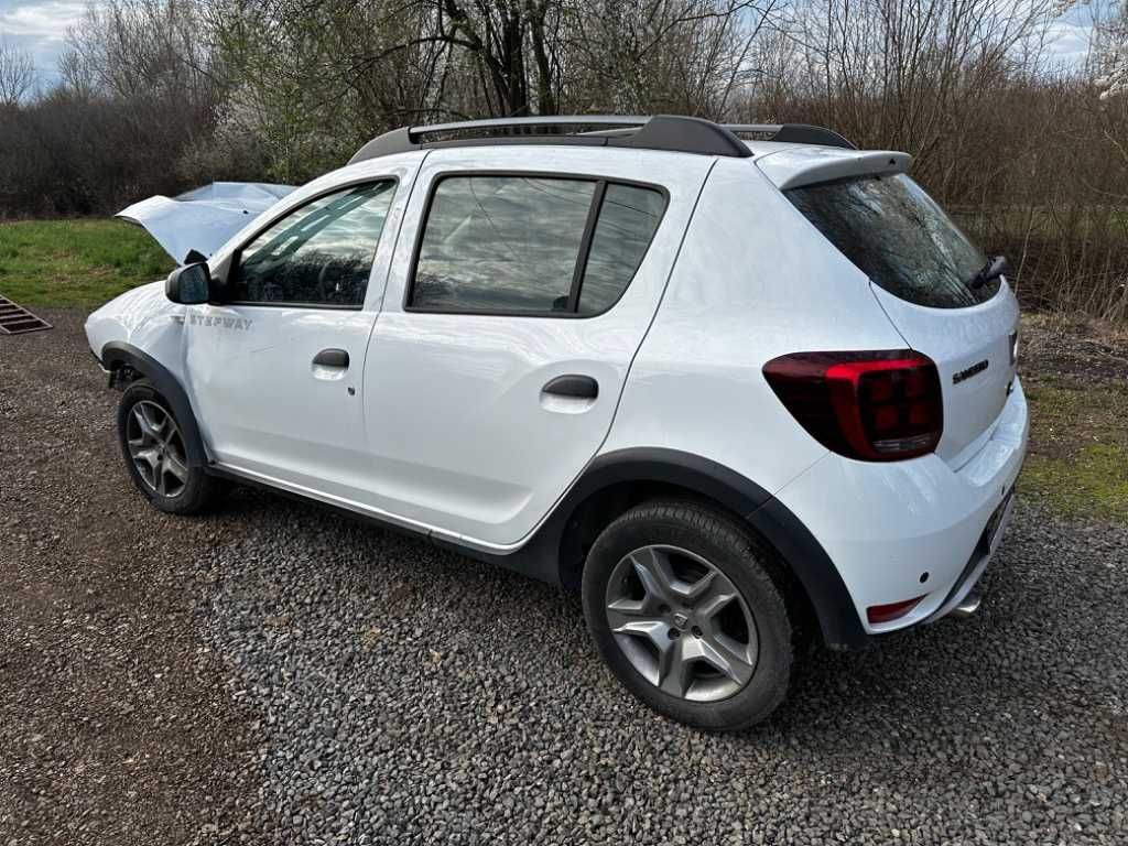 Dezmembrez Dacia Sandero Stepway 1.5 BlueDci 95 cai 70.000 km an 2020