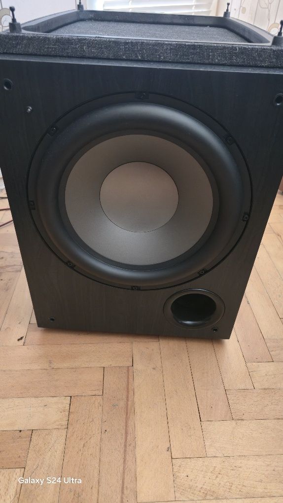 Продавам ресийвър и субуфер Denon AVR-X2700H  Jamo C 912