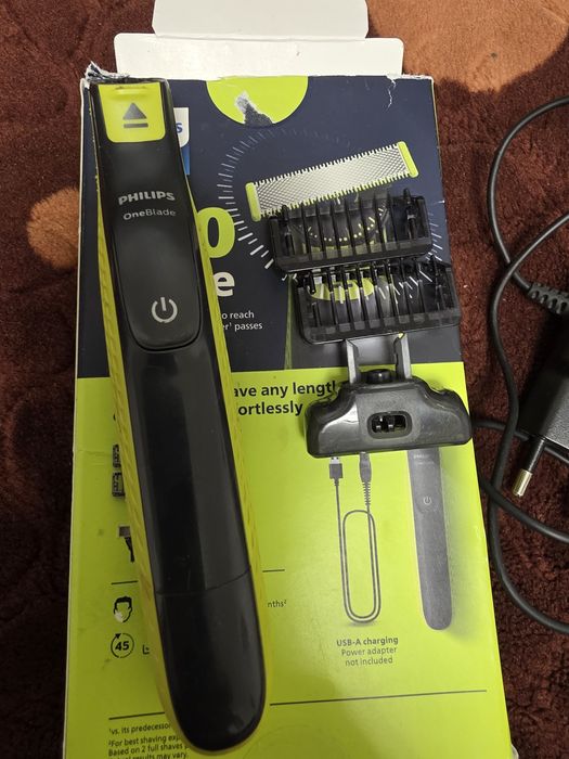 Vand masina pentru barbă Philips