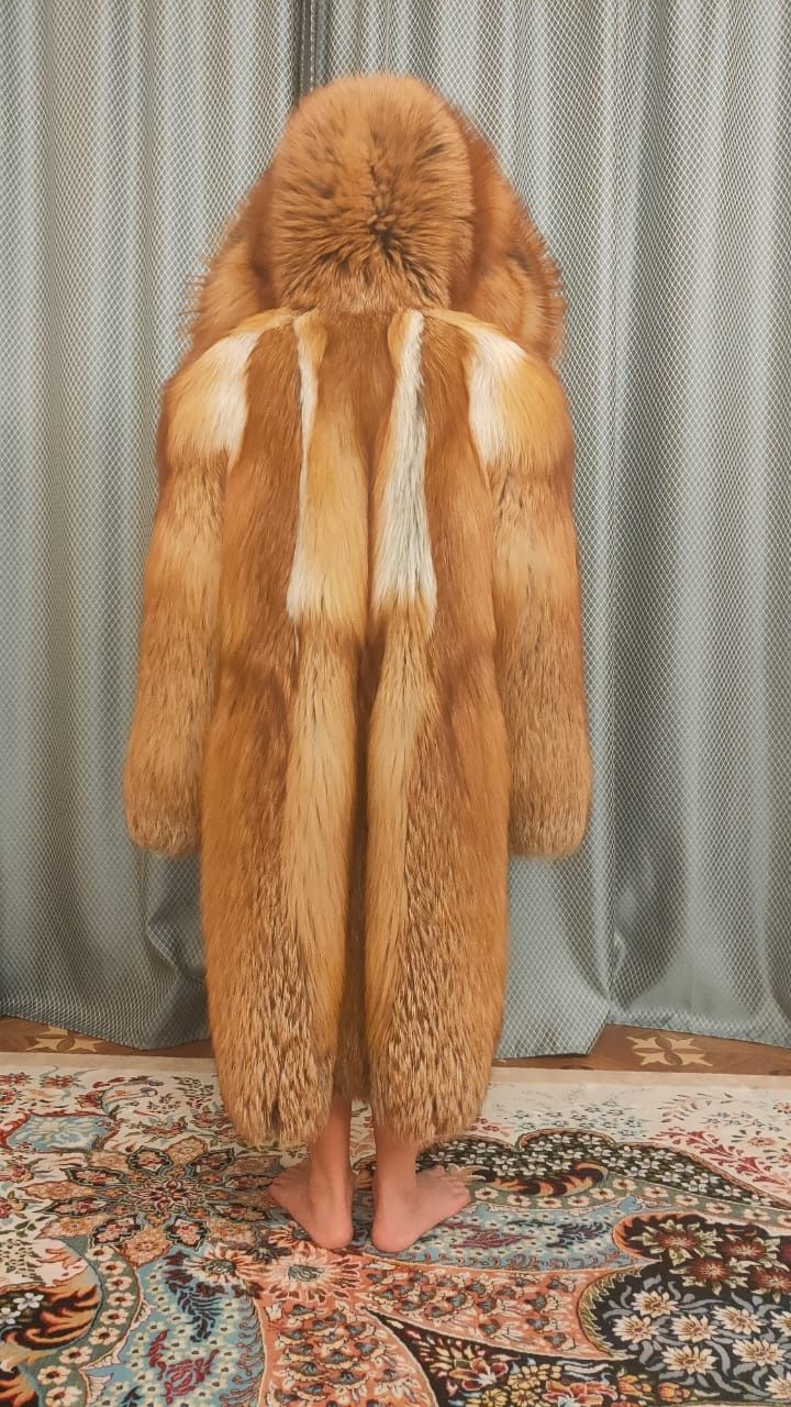 Продам шубу из натуральной канадской лисы