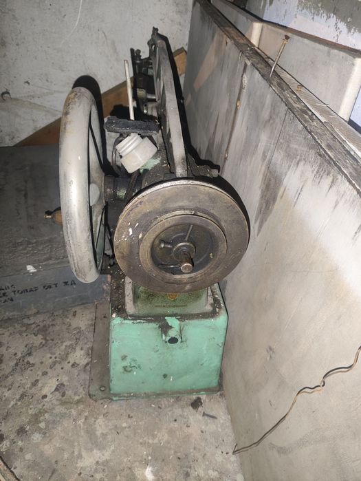 Швейная машина для ремонта убови