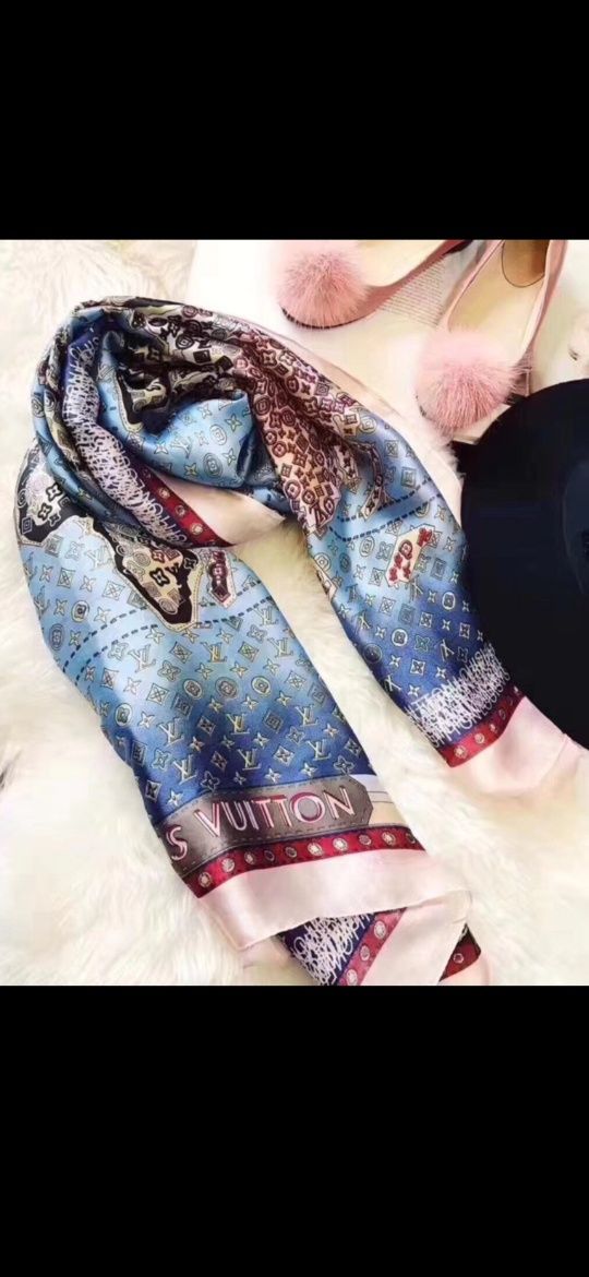 Eșarfă Louis Vuitton model 2025, 180×90cm
