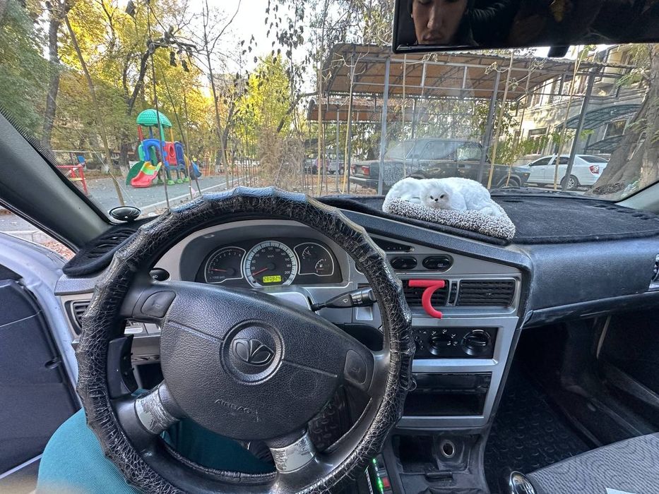 Nexia 2 1.6 gaz bor srochni sotiladi