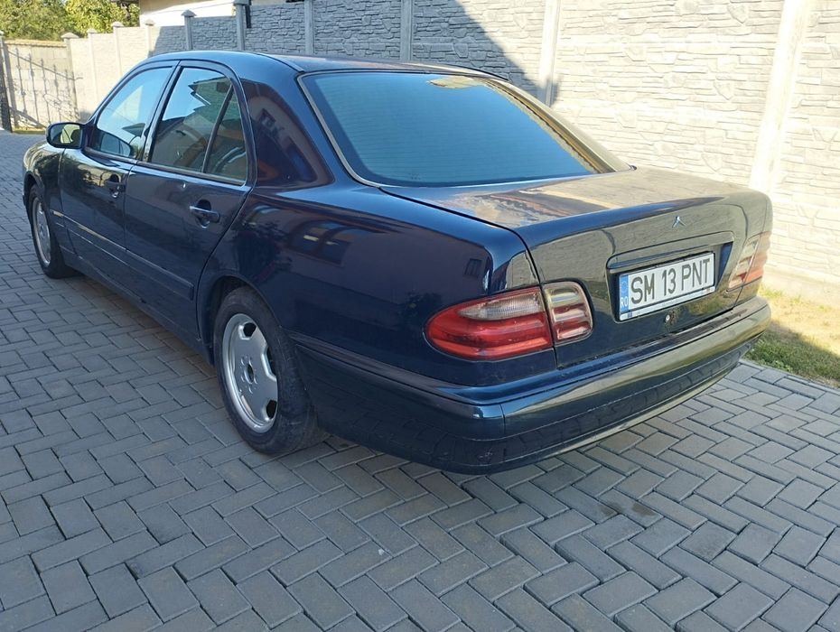 Mercedes E Class w210