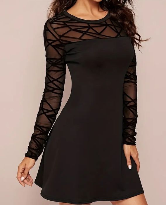 Черна рокля с ръкав