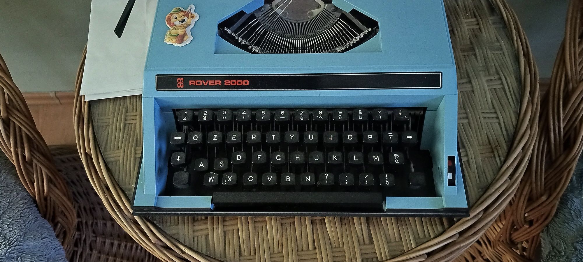 Mașină de scris ROVER 2000