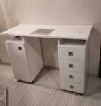 Masa manichiura cu aspirator 130w, ca nouă  !