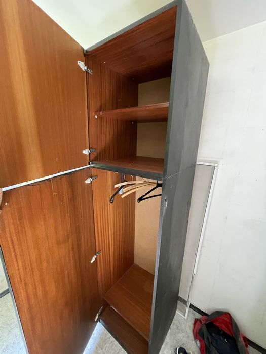 Стар Гарадероб черен