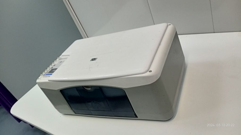 Принтер цветной HP Deskjet F 380