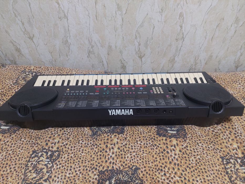 Синтезатор YAMAHA PSS 790