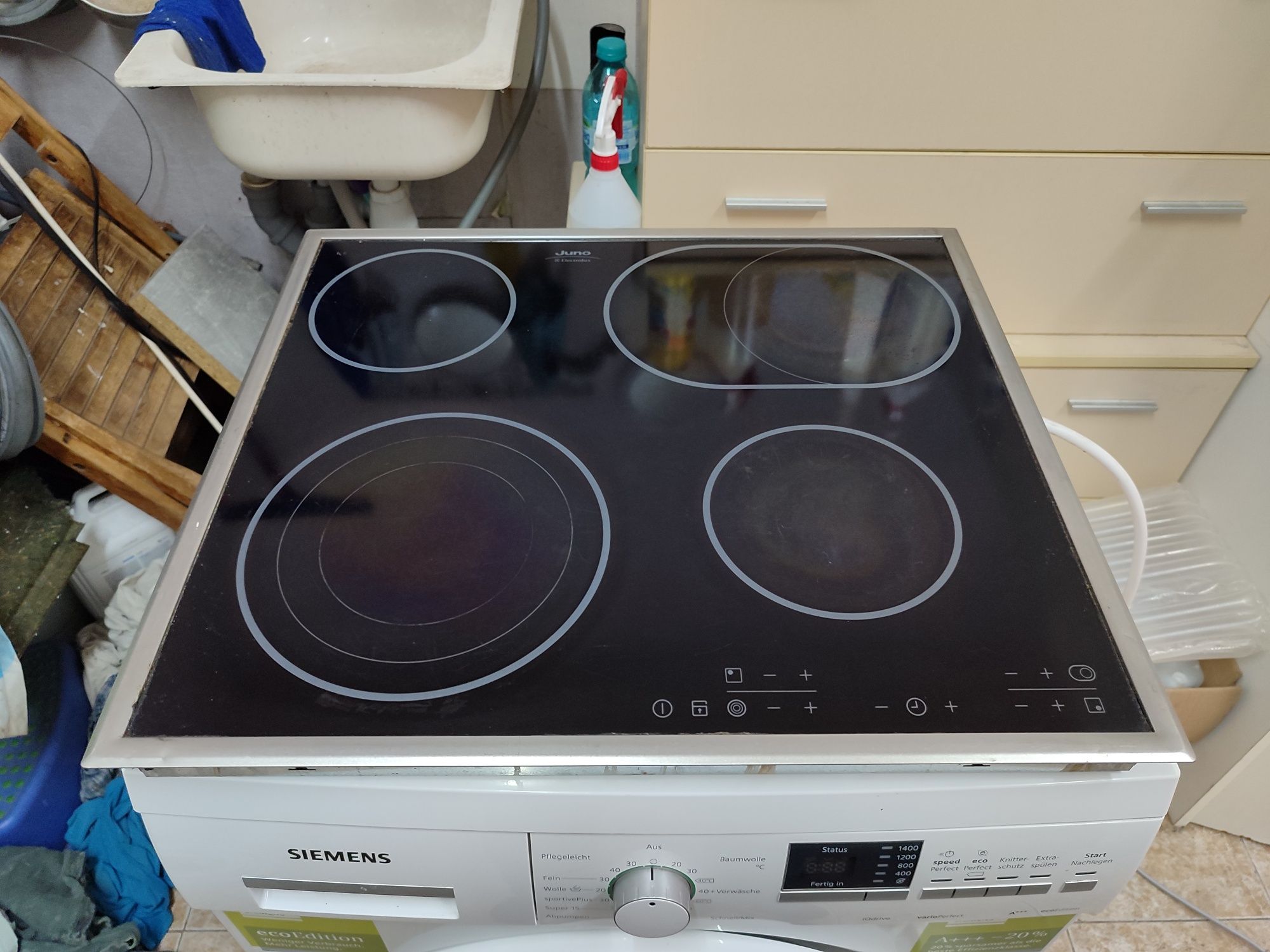 Керамичен плот Electrolux JHS60200H