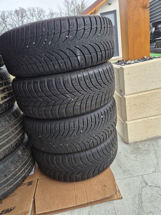 Vând jante+cauciucuri de Wv 5/112/16 Passat,Golf,Turan 205/55/16 M+S