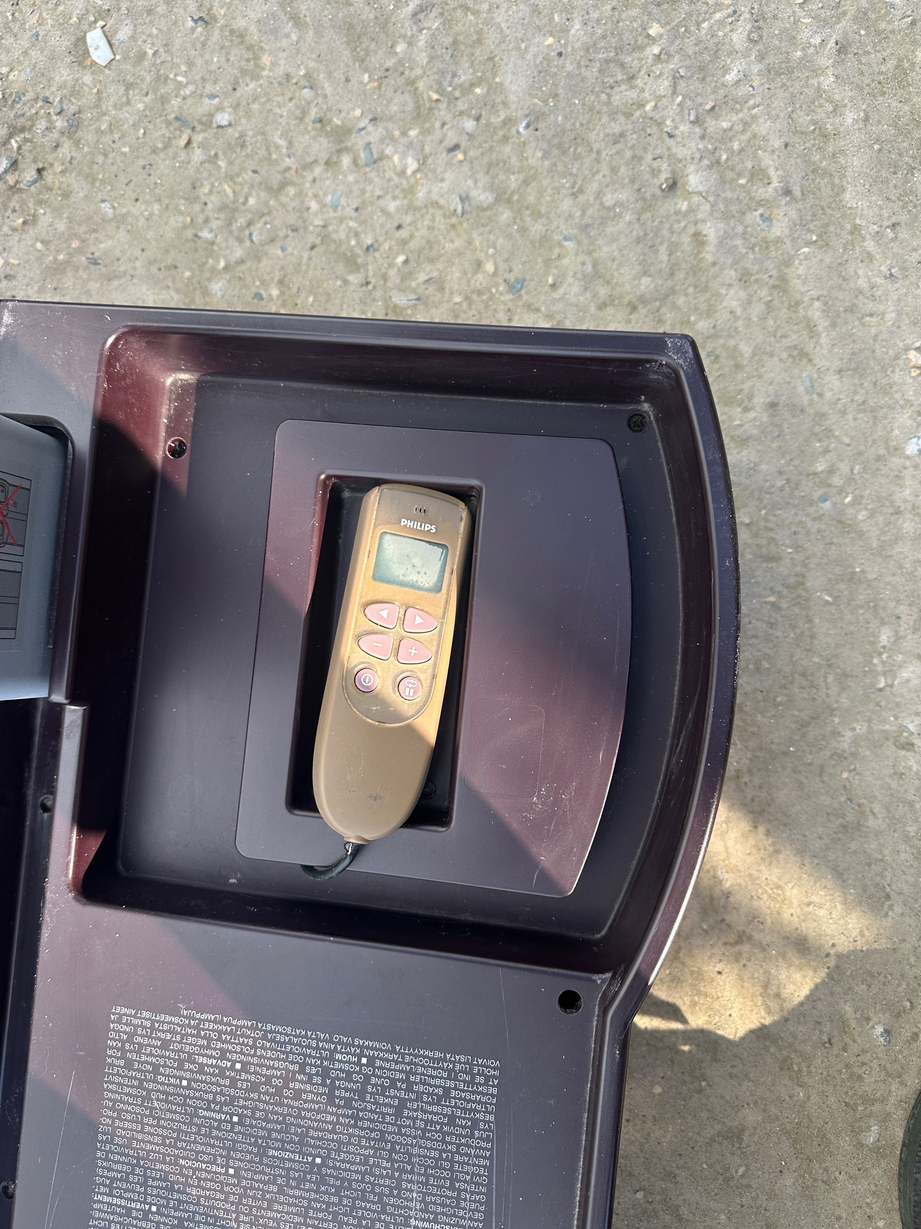 Aparat bronzat Philips HB 975 Sun & Relax – Solariu mobil profesional