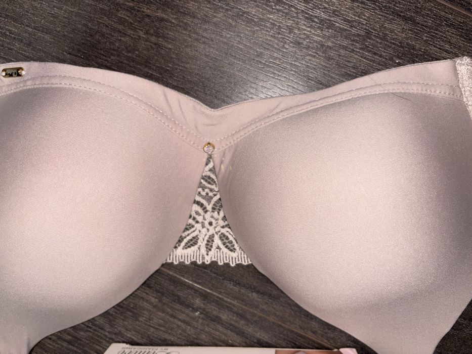 Нов сутиен. Италиански Leilieve