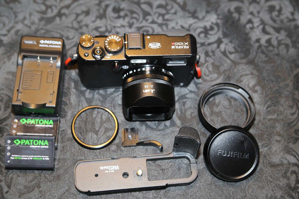 Fujifilm X100S Negru cu accesorii.