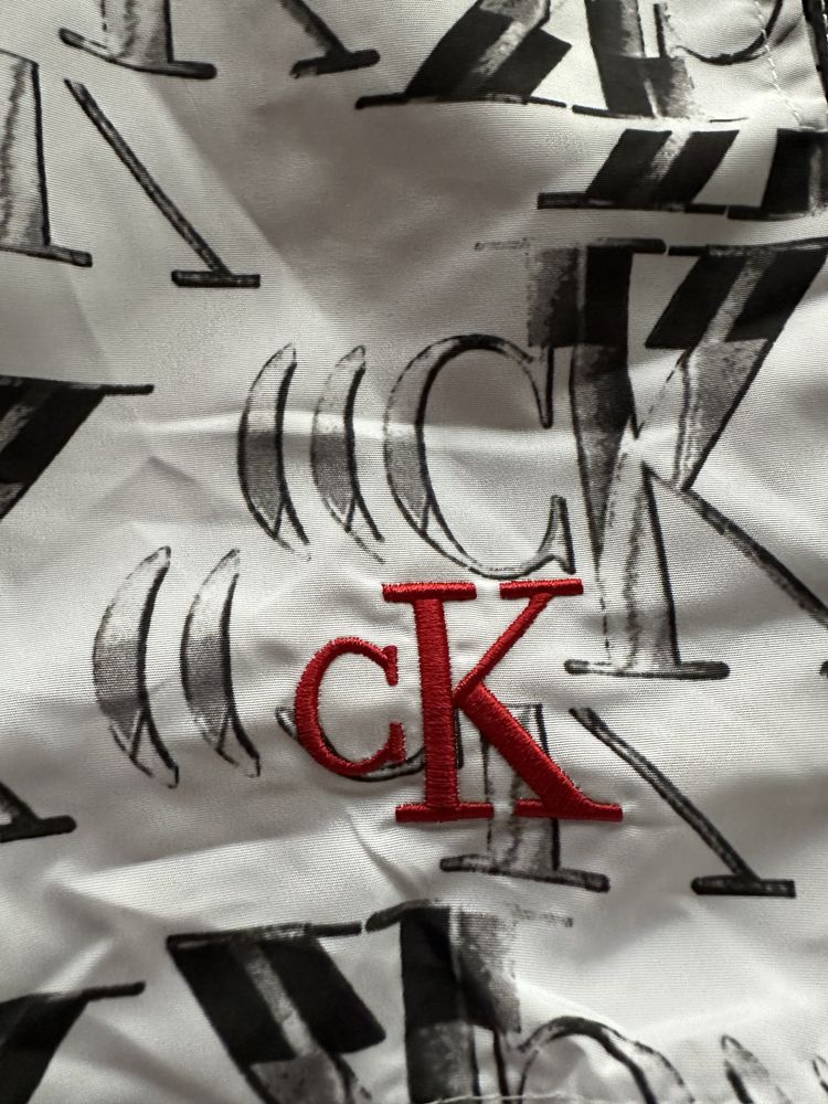 Мъжки,шушлекови шорти Calvin Klein с вътрешна,мрежеста подплата
