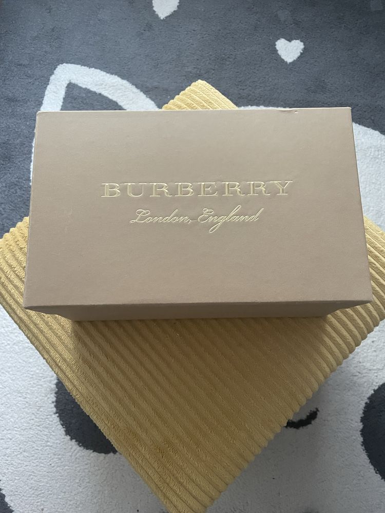 Sneakers Burberry marimea 37