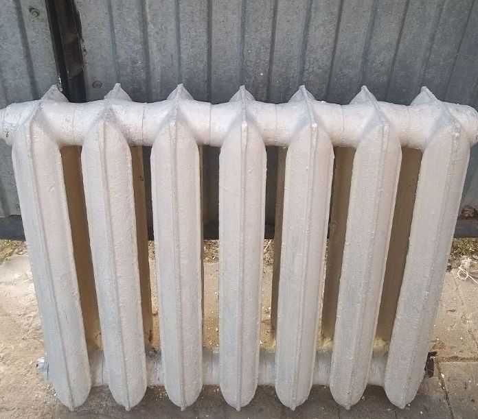 Радиаторы чугун по 7 и 4 секций в хорошем состоянии Россия