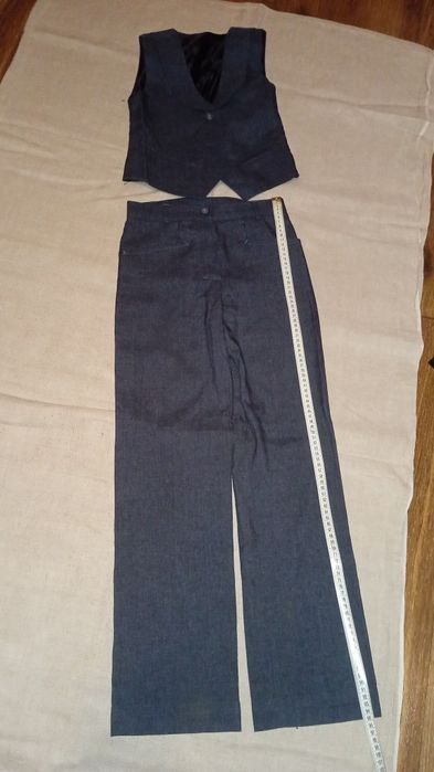 Брюки женские и желетка, комплект