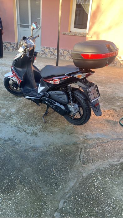 Vand scuter Kimko super 8