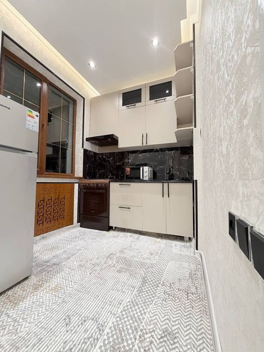 Продается 3 комнатная квартира Чиланзар 7 бассеин