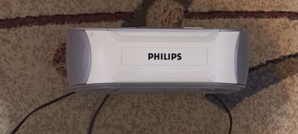 PHiLiPS МР-3 СD диск, радио магнитолла в хорошем состояние