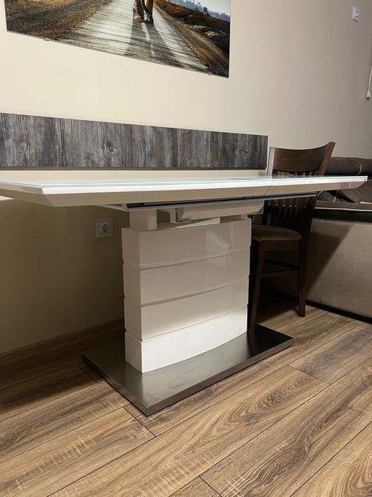 Трапезна кухненска маса