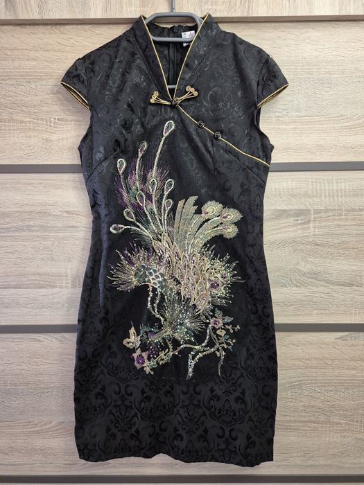 Rochie Ocazie cu model auriu mărimea M