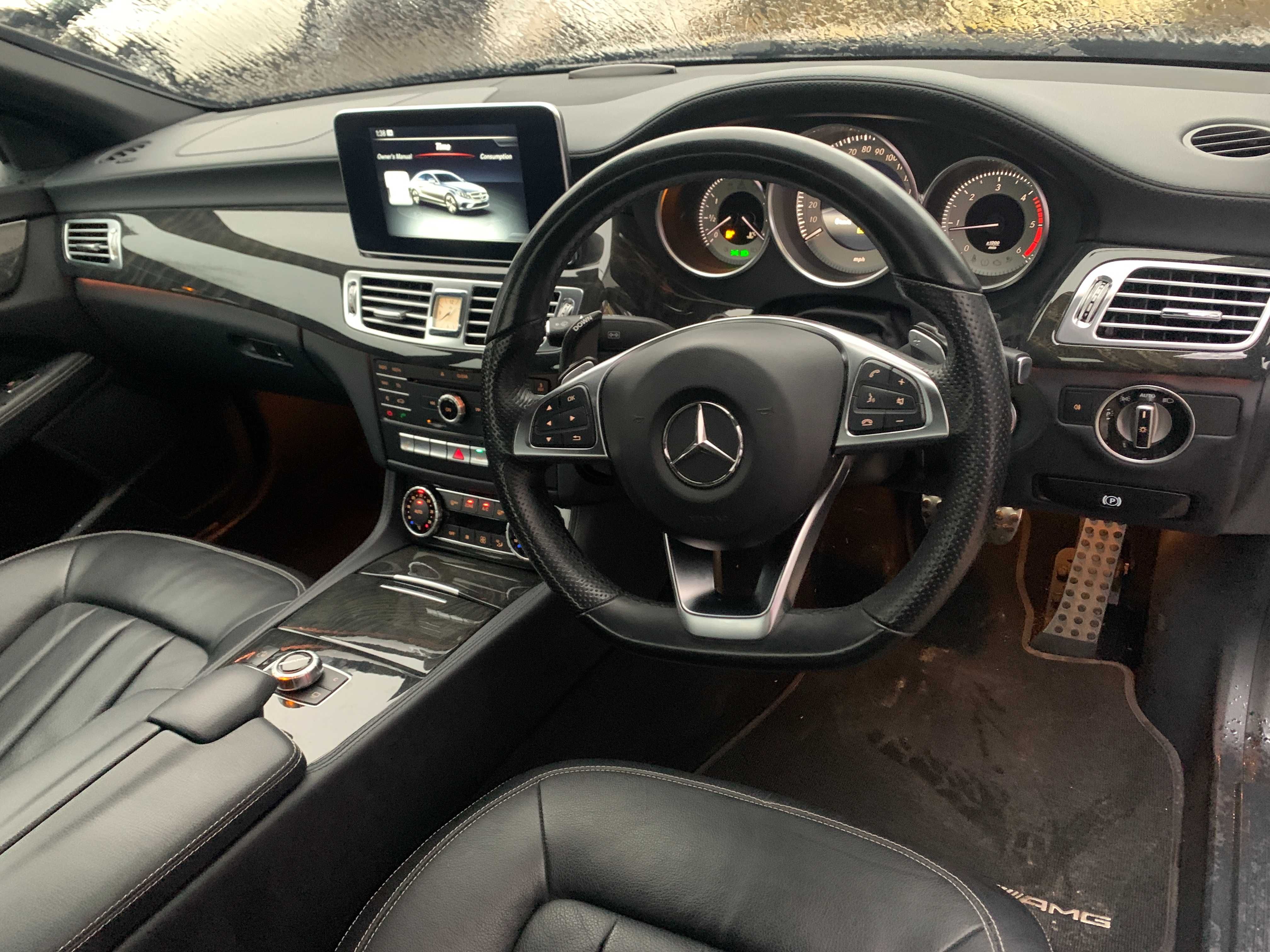 Dezmembrez mercedes cls w218 FACELIFT cls250D AMG/bara fat amg/far/