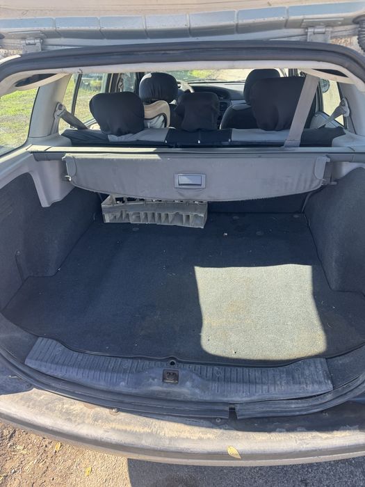 Рено меган 1.6 и на части