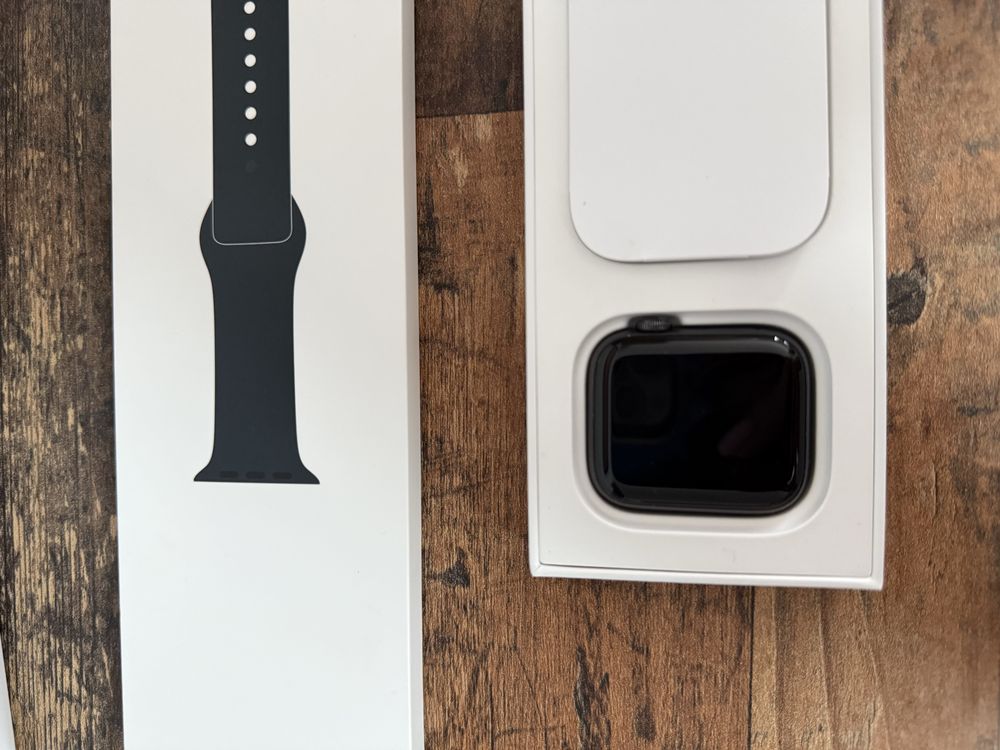 Iwatch SE 2gen като НОВ