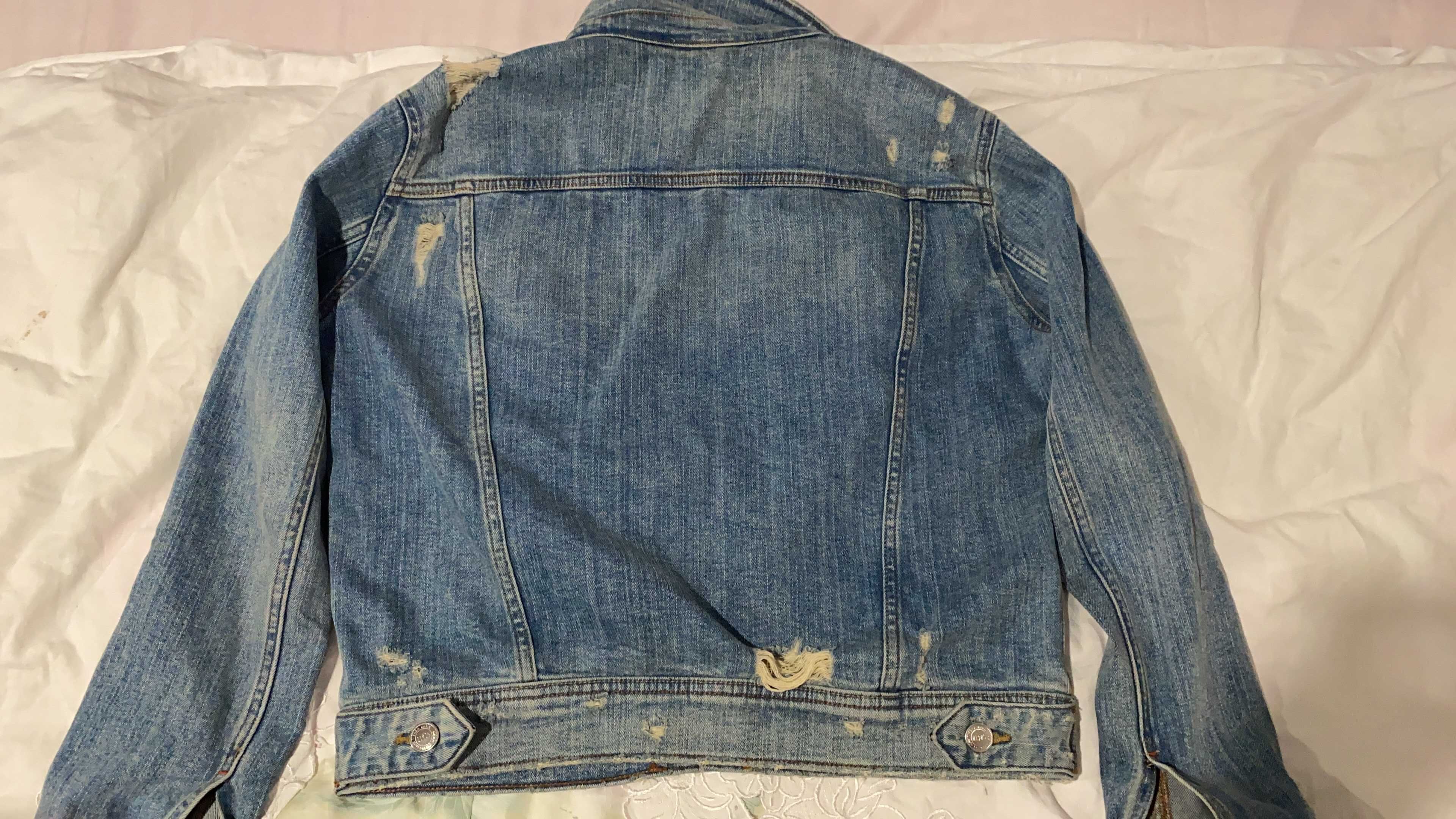 джинсовая курточка женская ZARA оригинал M размер