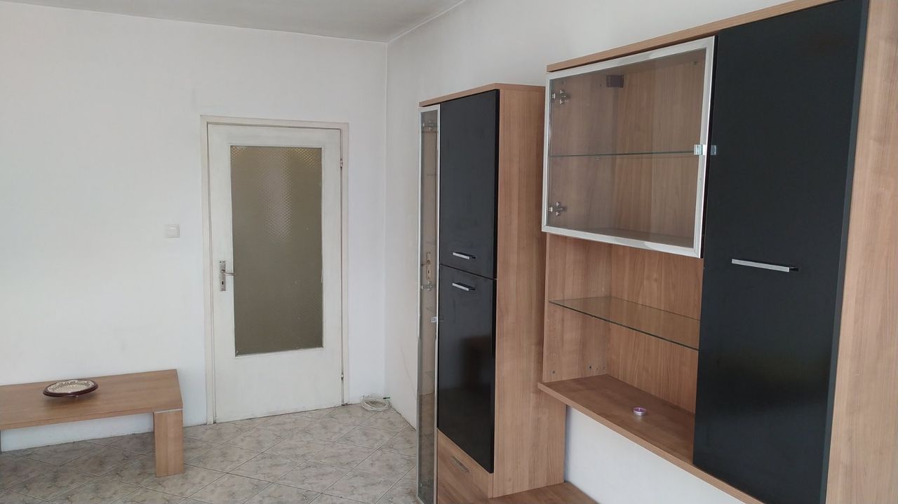 Дава се под наем Двустаен апартамент в София, Люлин 9 - 50 кв.м за 408 € - Снимка #1