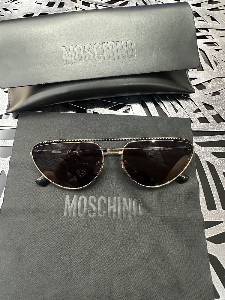 MOSCHINO слънчеви очила