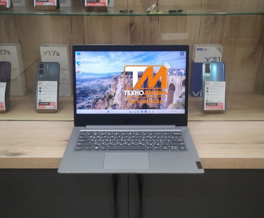 LENOVO AMD Ryzen 3 3250u