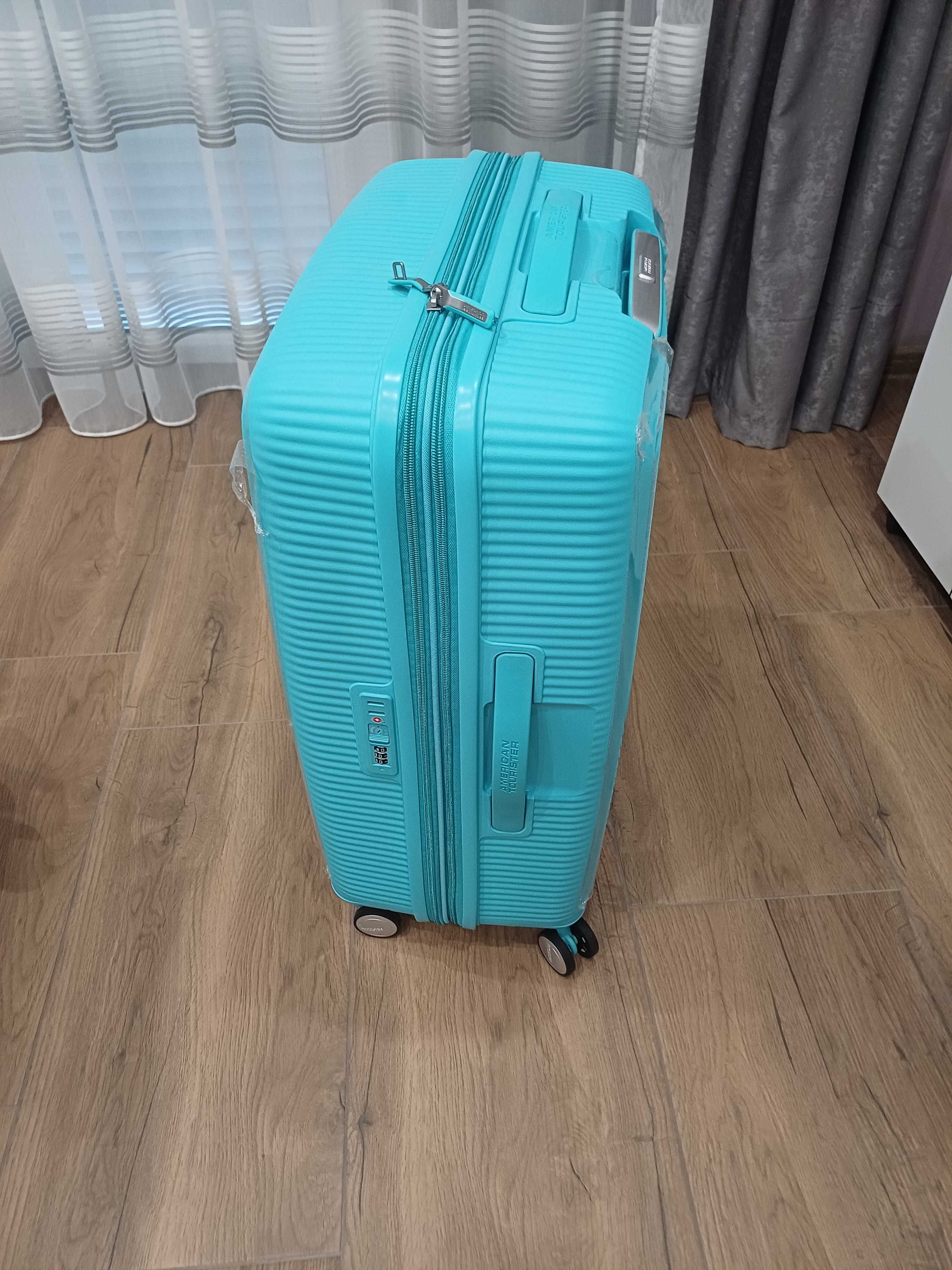 Куфар American Tourister
