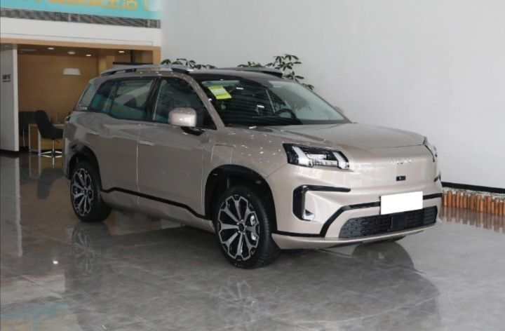 AION V 2026 Tyrannosaurus Family Edition 650 Smart Luxury Edition