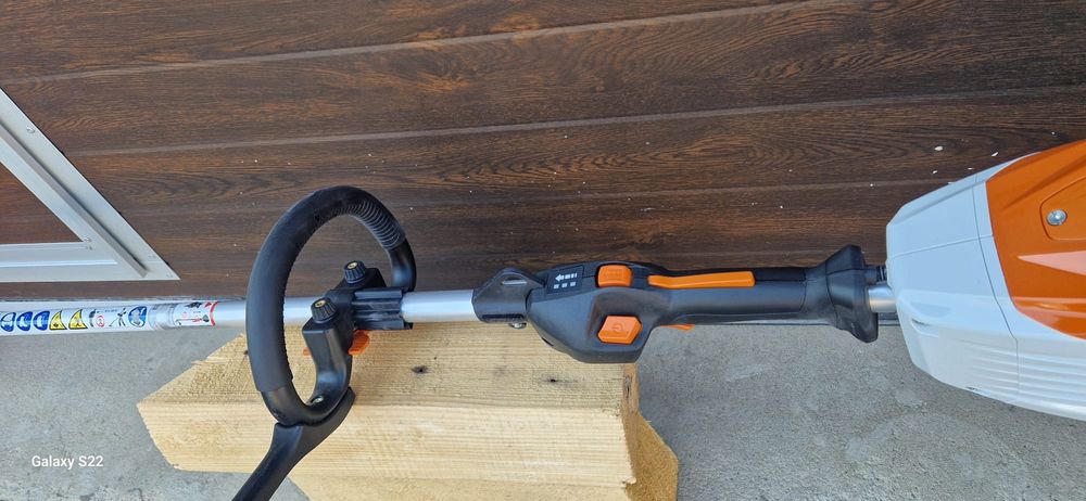 Stihl motocoasă pe acumulator