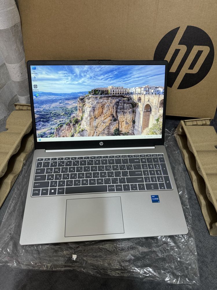 Срочно ! Hp pavilion 2025 Core i3 IT Dasturlash ofis buhgaltetiya