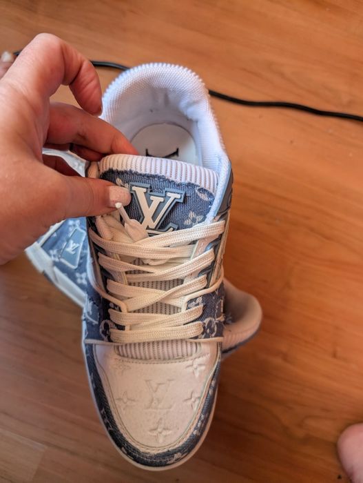 Adidași Louis Vuitton